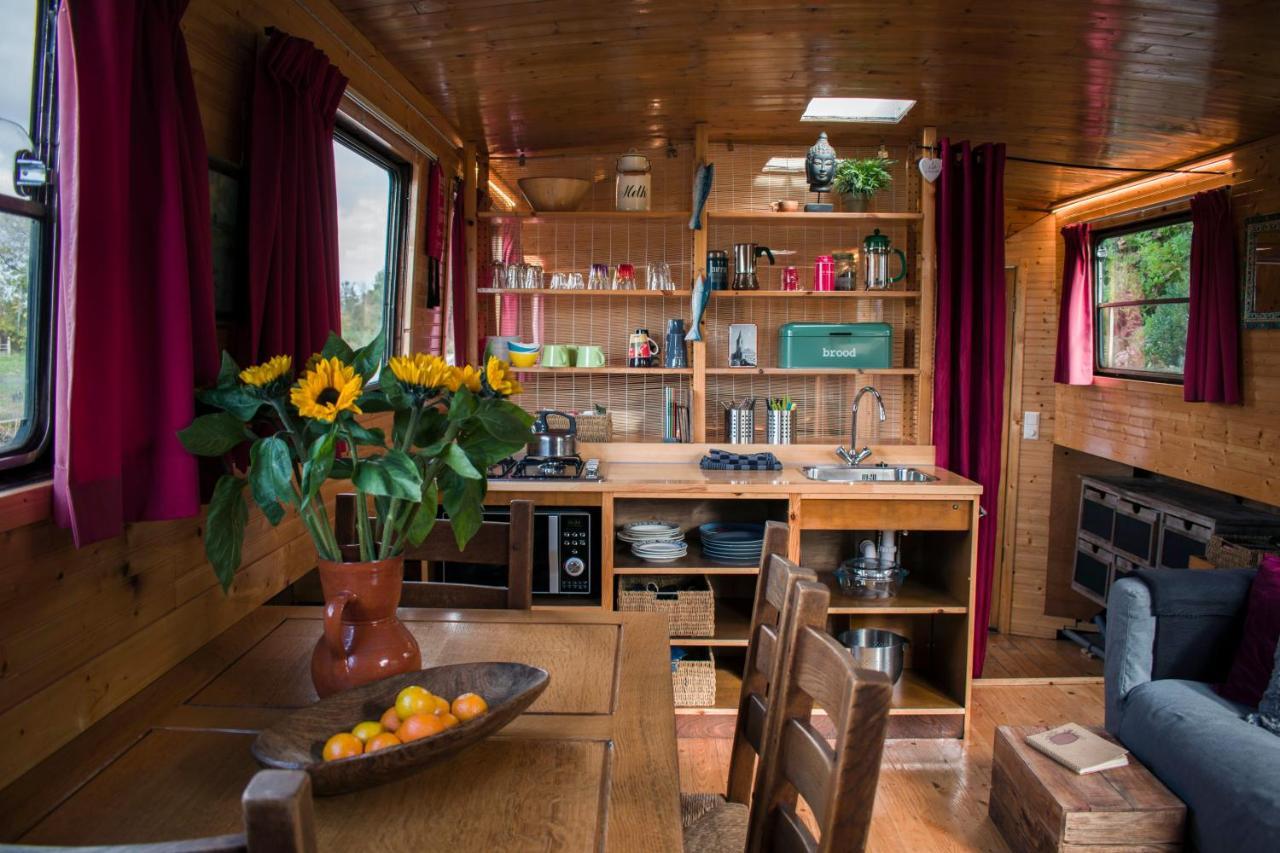 Houseboat Vinkeveen Exterior photo